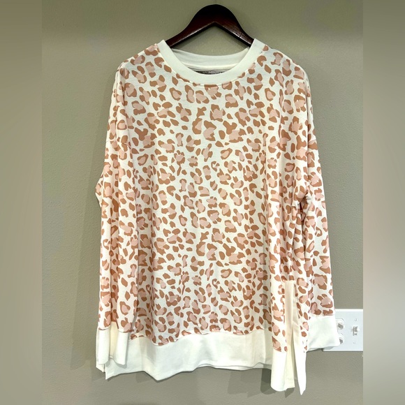 Blush Leopard Print Crewneck Tunic - Picture 1 of 3